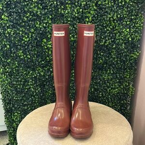 Hunter Classic Dark Red Boots